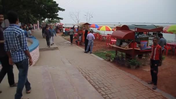 Riverside ristorante sulle rive del fiume Padma a Rajshahi, Bangladesh — Video Stock