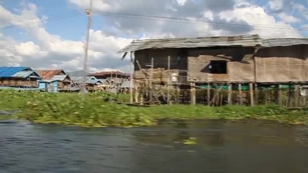 Wioska Stilt nad jeziorem Inle — Wideo stockowe