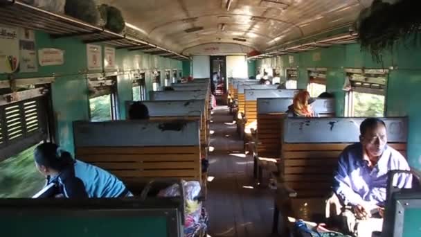 Sıradan Mandalay sınıfı - Hsipaw treni, Myanmar — Stok video