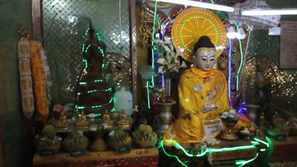 Buddha statue at a shrine at Mt Popa — Stock Video