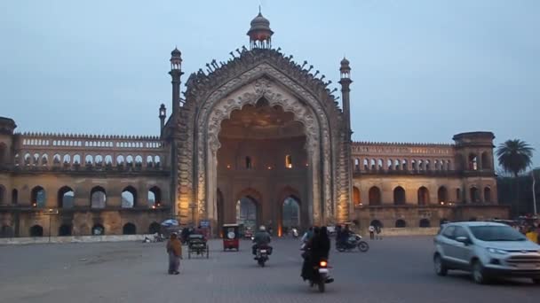 Rumi Darwaza grind i Lucknow — Stockvideo