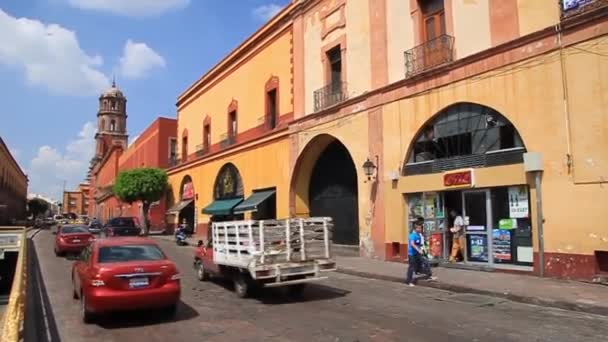 멕시코 케레타로 중심부의 거리 전망 — 비디오