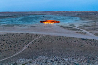 Türkmenistan 'da Darvaza (Derweze) gaz krateri (Cehennemin Kapısı)