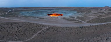 Türkmenistan 'da Darvaza (Derweze) gaz krateri (Cehennemin Kapısı)