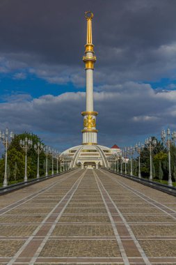 Ashgabat, Türkmenistan 'daki Bağımsızlık Anıtı