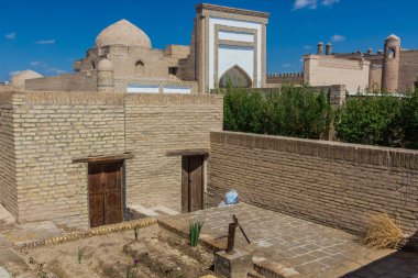 Özbekistan 'ın eski Khiva kentindeki binalar
