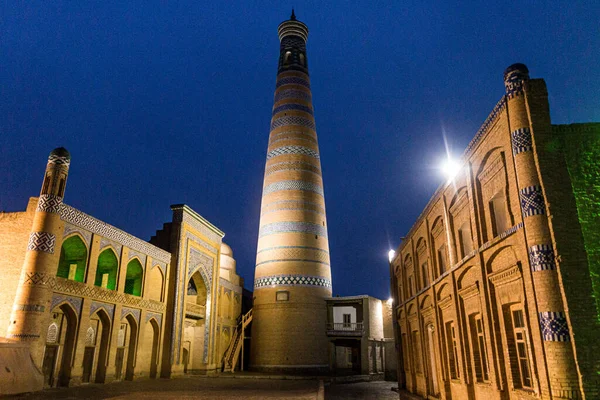 Islám Khoja Minaret Madrasa Starém Městě Khiva Uzbekistán — Stock fotografie