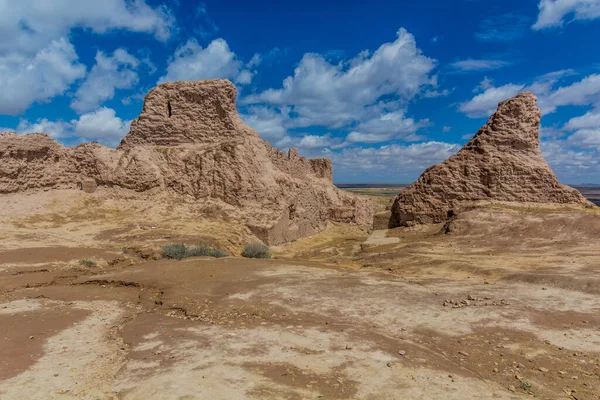 Paredes Erguidas Fortaleza Ayaz Qala Deserto Kyzylkum Uzbequistão — Fotografia de Stock