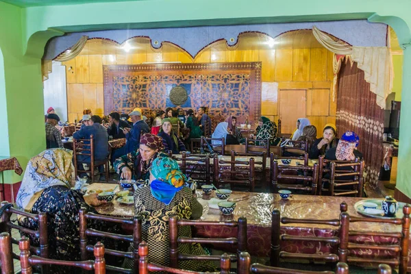Khiva Uzbekistan April 2018 Lokale Bevolking Restaurant Chaixana Rustamboi Khiva — Stockfoto