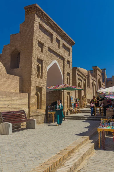 Khiva Uzbekistan Aprile 2018 Mercato Strada Nel Centro Storico Khiva — Foto Stock