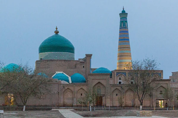 Mausoleo Pakhlavan Makhmoud Islam Khoja Minaret Khiva Uzbekistán — Foto de Stock