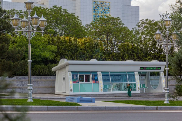 Ашгабад Туркменистан Апреля 2018 Года Автобусная Остановка Центре Ашхабада Столицы — стоковое фото