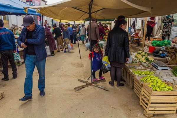 Нукус Узбекистан Апреля 2018 Года Местные Жители Базаре Нукусе Узбекистан — стоковое фото