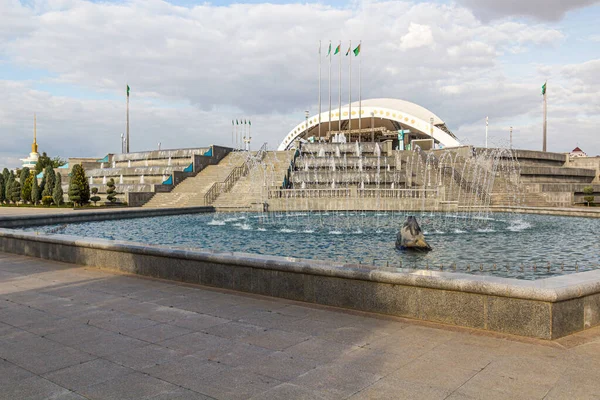 Fontanna Parku Niepodległości Ashgabat Turkmenistan — Zdjęcie stockowe