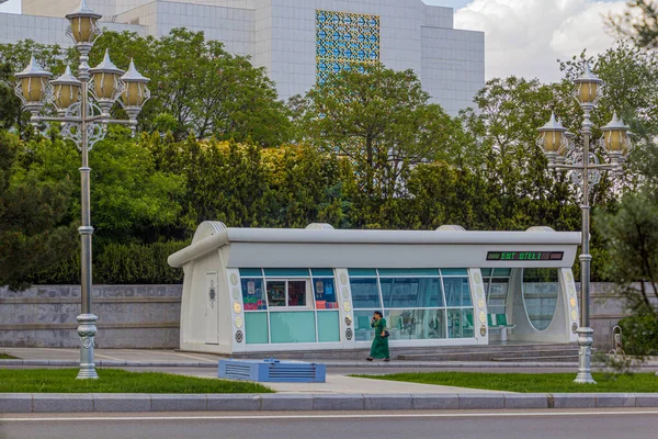 Ashgabat Turkmenistan Kwiecień 2018 Przystanek Autobusowy Centrum Ashgabatu Stolicy Turkmenistanu — Zdjęcie stockowe
