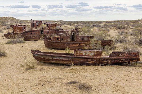 Buques Oxidados Cementerio Barcos Antigua Ciudad Portuaria Aral Moynaq Moynoq — Foto de Stock