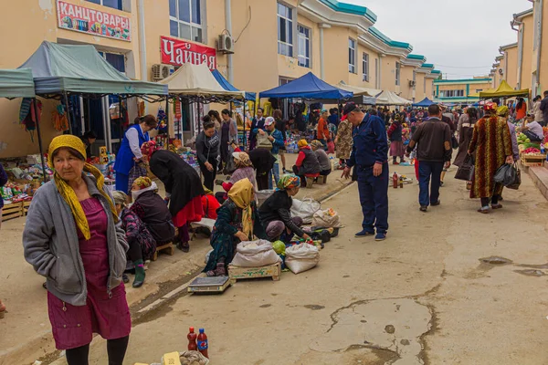 Nukus Uzbekistán Abril 2018 Población Local Bazar Nukus Uzbekistán — Foto de Stock