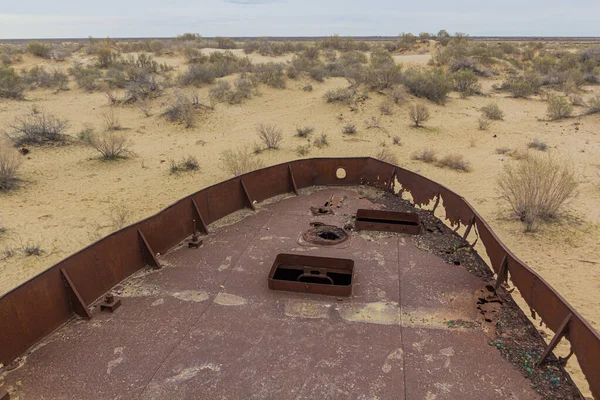 Rusty Abandonou Navio Cemitério Navio Antiga Costa Marítima Aral Moynaq — Fotografia de Stock