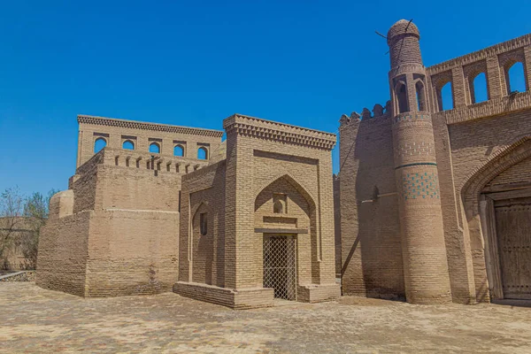 Özbekistan Eski Khiva Kasabasındaki Uch Aviliyo Bobo Anıt Mezarı — Stok fotoğraf