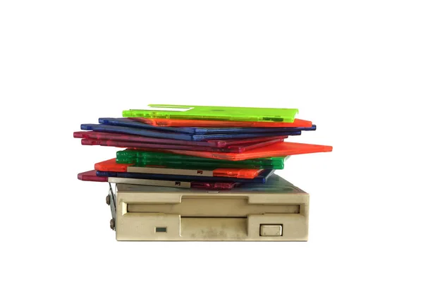 Diskettenlaufwerk Und Disketten Auf Weißem Hintergrund Alte Technologie Und Alte — Stockfoto