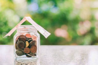 Banknot çatı paralar cam kavanoz kapağı