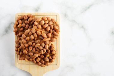 Asya tatlısı, yemek ve yeme konsepti için Tayland fıstıklı kurabiye.