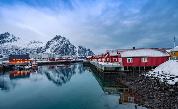 Norveç balıkçı kasabası Svolvaer Lofoten Adaları