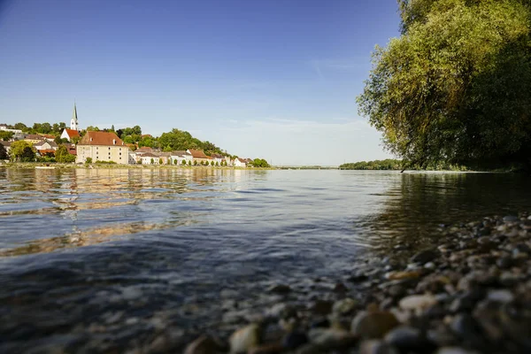 ドナウ川からオーストリア マウトハウゼン ビュー — ストック写真