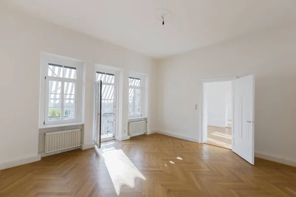 Spacious empty flat — Stock Photo, Image