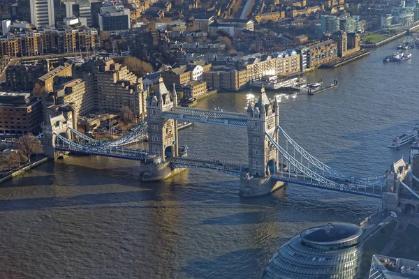 Великобритания Лондон Темза Тауэрский Мост — стоковое фото