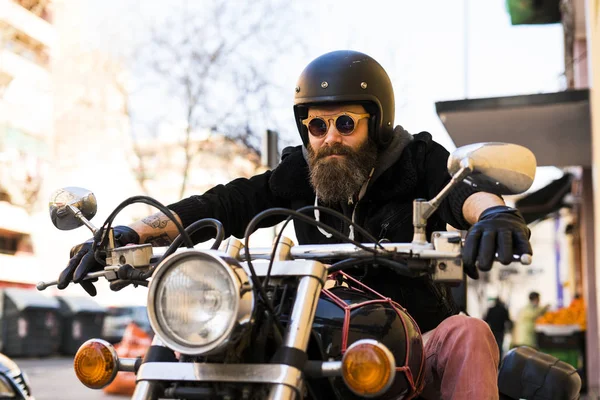 Man Beard Wearing Helmet Sunglasses Sitting Motorbike — Stock Photo, Image