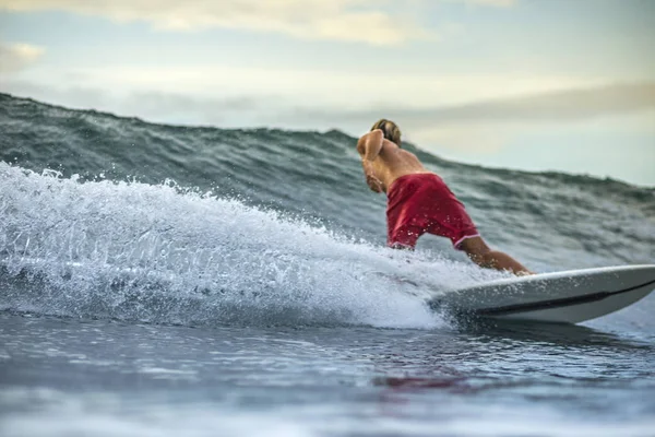 Indonesia Bali Man Surfing Way — Stock Photo, Image