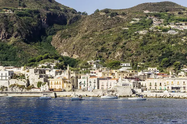 Italië Sicilië Lipari Harbour Overdag — Stockfoto