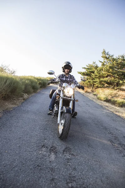 Homme Moto Sur Route Campagne — Photo