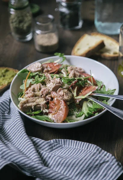 Mixed Salad Tuna Served Plate Closeup View — Stock Photo, Image