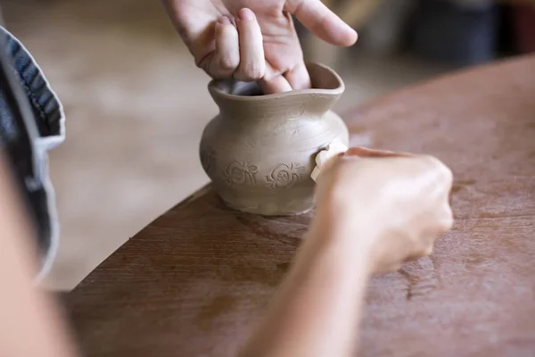 Potter Майстерні Працюють Глиняний Jar — стокове фото