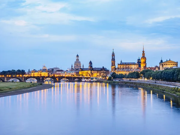 Almanya Saksonya Dresden Tarihi Kent Elbe Nehri Ile Akşam Planda — Stok fotoğraf