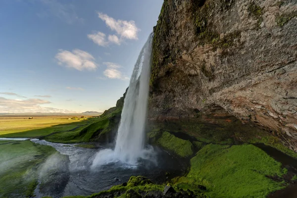 Island Fließender Seljalandsfoss Wasserfall — Stockfoto