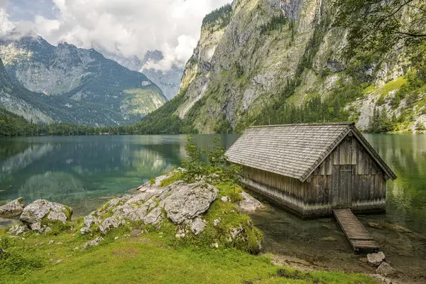 Almanya Bavyera Tekne Evinde Obersee Gölü — Stok fotoğraf