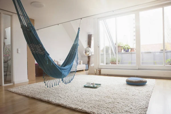 Modern Home Interieur Met Hangmat Tapijt — Stockfoto