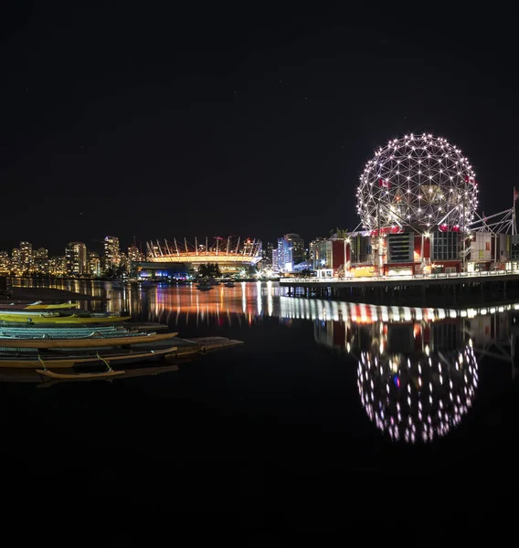 Kanada Vancouver Widok Stadion Place Oraz Świata Nauki Telus Świat — Zdjęcie stockowe