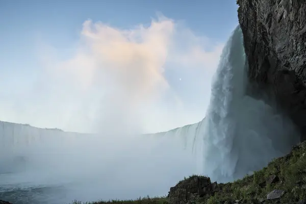 Niagara falls alttan görünüm — Stok fotoğraf