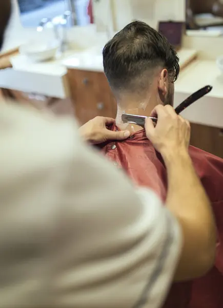 Barber Shaving Neck Customer Straight Razor — Stock Photo, Image
