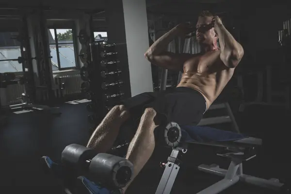 Physical Athlete Doing Crunches Gym — Stock Photo, Image