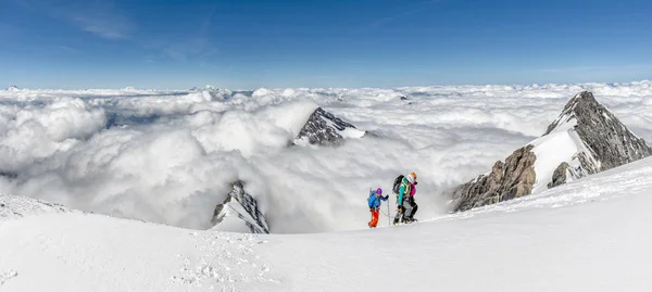 Sviçre Batı Bernese Alps Kadın Dağcı Balmhorn Bölgede Tırmanma — Stok fotoğraf