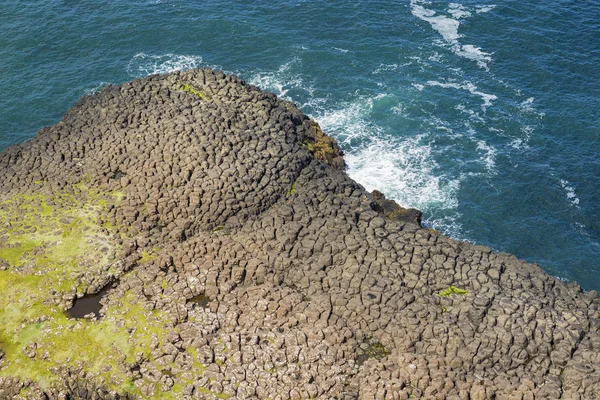 Nordirland County Antrim Blick Von Der Felsküste Auf Basaltsäulen Der — Stockfoto