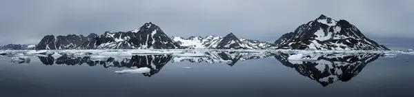 Schweizerland Panoraması Kulusuk Grönland — Stok fotoğraf