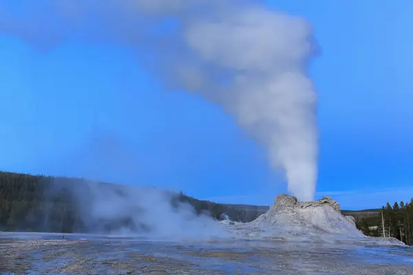 Usa Wyoming Yellowstone National Park Upper Geyser Basin Castle Geyser — Stock Photo, Image