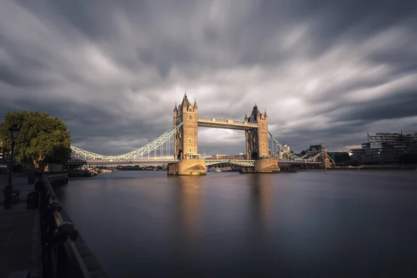 Великобритания Лондон Вид Тауэрский Мост Свете Длительная Экспозиция — стоковое фото