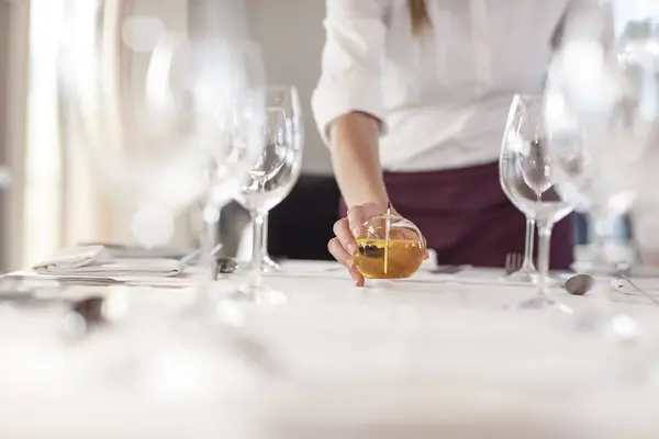 Restaurant Staff Setting Tables — Stock Photo, Image